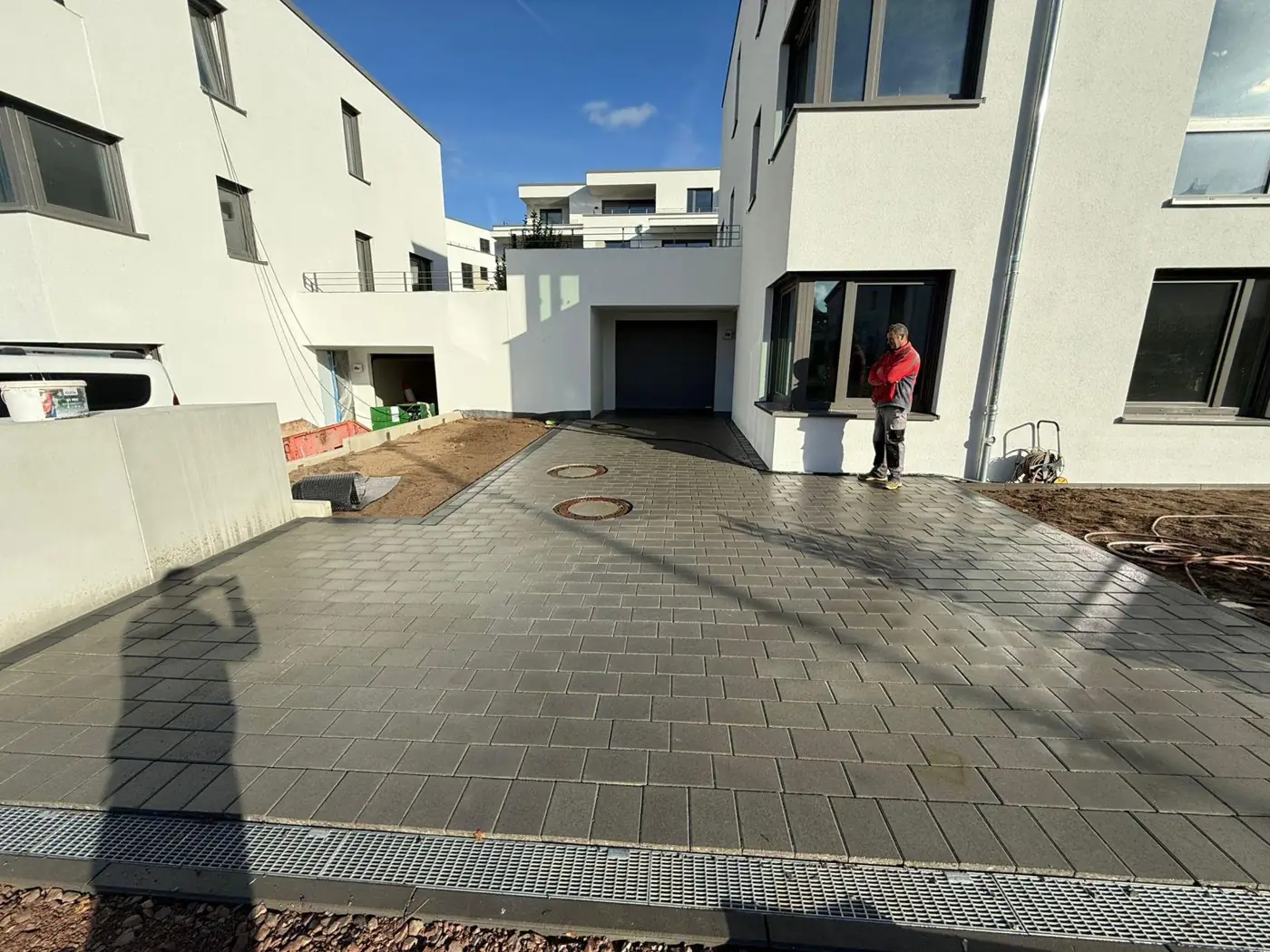 Tiefgaragen-Vorplatz – Frankfurt